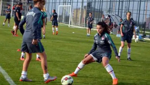 A Milli Kadın Futbol Takımı Erzurum'da