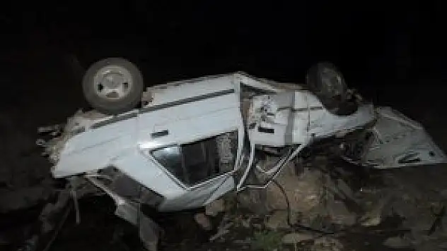 Hizan'da otomobil devrildi çok sayıda yaralı