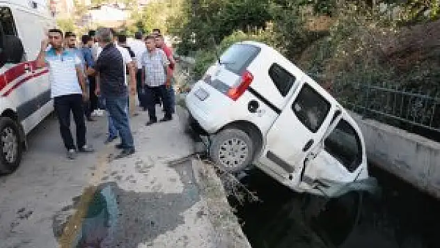 Malatya'da ehliyetsiz sürücü kaza yaptı: 3 yaralı