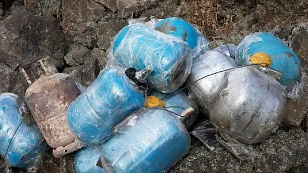 Tendürek Dağında PKK'nın Bomba Ürettiği Merkez İmha Edidi, 4 PKK'lı Öldürüldü