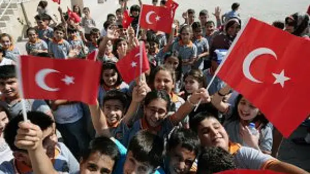 Okullarda ilk ders zili çaldı