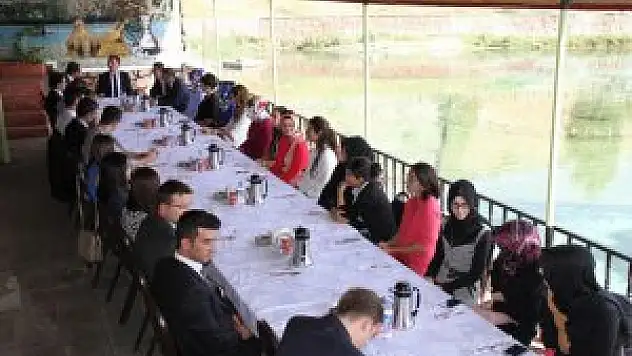 Erzincan'da yeni atanan öğretmenlere 'hoşgeldin süprizi,