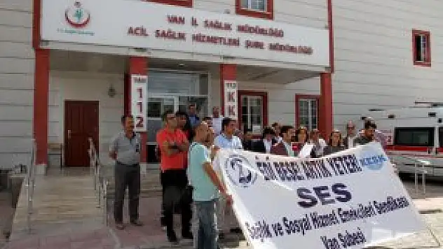 Van'da sağlık çalışanlarına saldırı