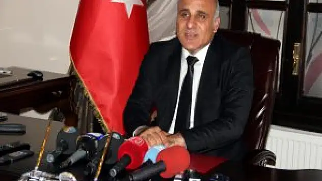 Elazığ'da sokaklara parti flaması asılmayacak