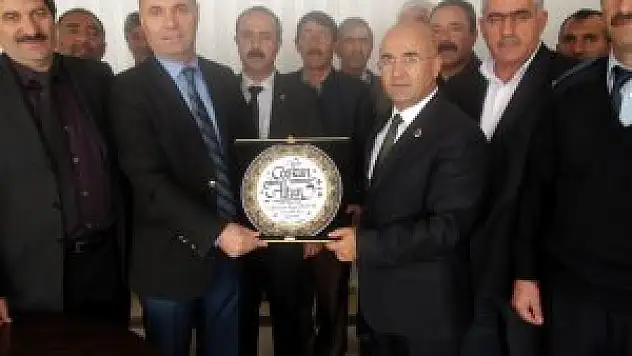 Selim Belediye Başkanı Altun'a işçilere ödül töreni