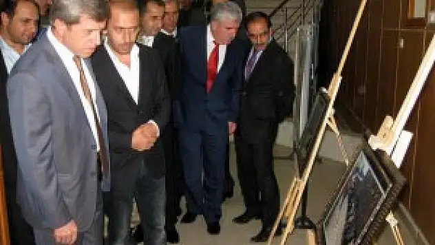 Bitlis'te fotoğraf sergisi açıldı