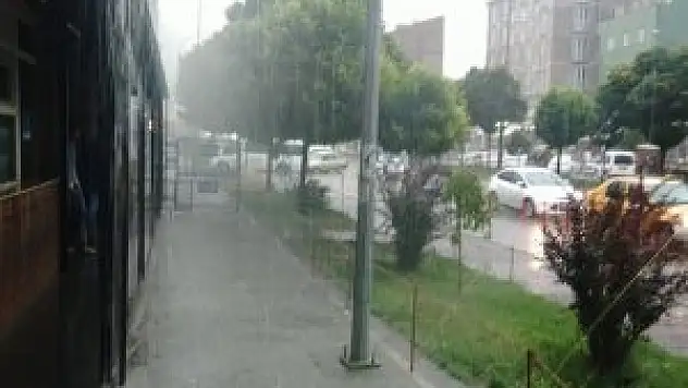 Güroymak'ta sağanak