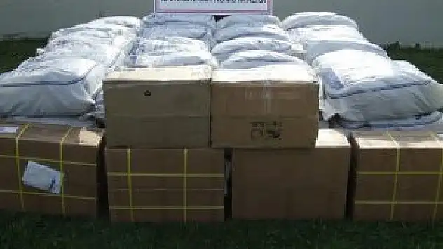 Erzincan'da kaçak çay ve sigara operasyonu