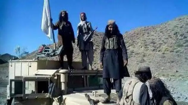 Taliban, İki Kentte Daha Kontrol Sağladı