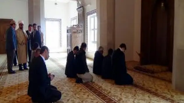 Kars'ta Arap Baba Camisi ibadete açıldı