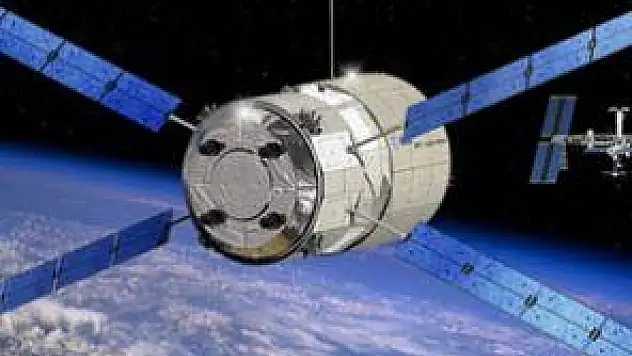 NASA uydusu dünyaya çakıldı!