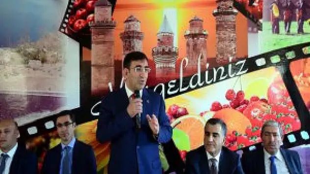 Başbakan Yardımcısı Yılmaz yemekte buluştular