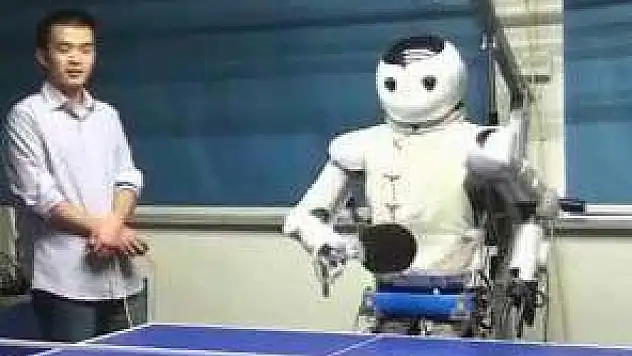 Robotlar da masa tenisi oynar! / VİDEO