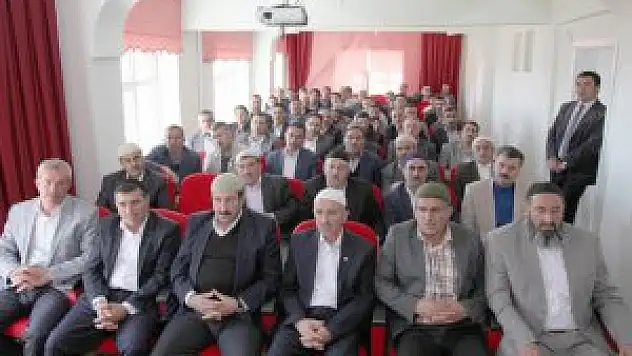 Ahlat'taki din görevlilerine konferans yapıldı