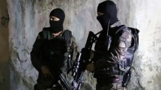 Erzurum'da 2 terörist ölü ele geçirildi