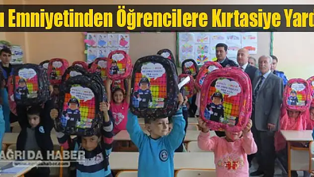 Polis Amcalardan Öğrencilere Kırtasiye Yardımı