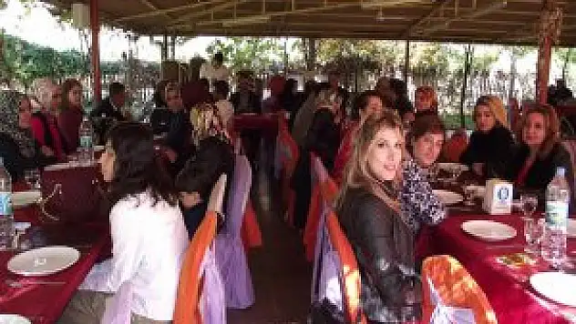 Keban'da Eğitim-Bir-Sen Kadın Komisyonu