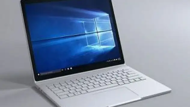 Microsoft yeni bilgisayarı Surface Book için tanıtım yaptı