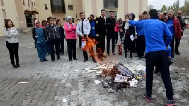 Sarıkamış Devlet Hastanesi'nde yangın