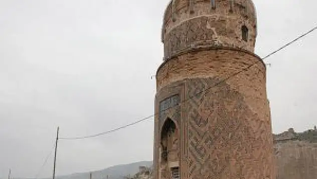 Zeynel Bey Türbesi Taşınacak