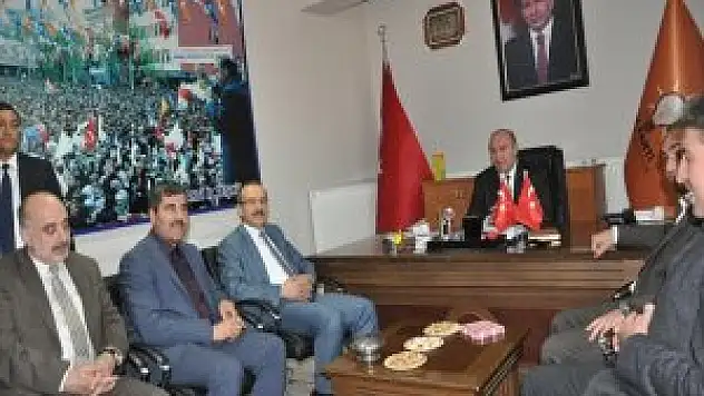 Muş Valisi Yavuz'dan partilere ziyaret