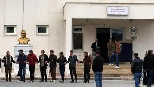 Van'da asker uğurlama