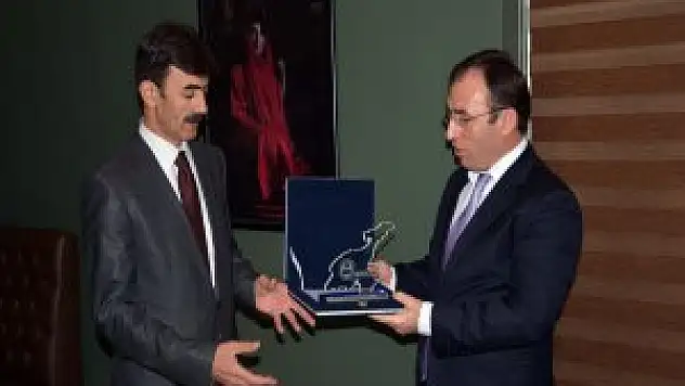 Çatak SYVD Müdürü Baynal'a veda
