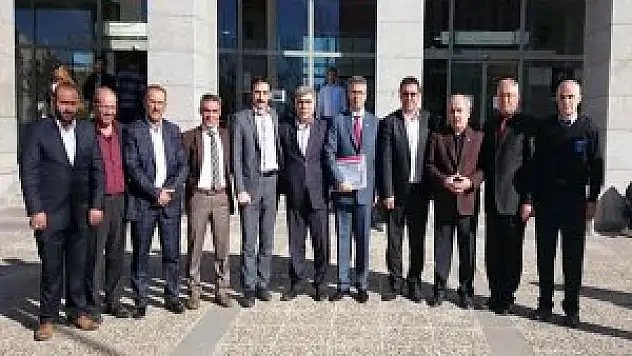 Erzurum Milletvekilleri mazbatalarını alıyor