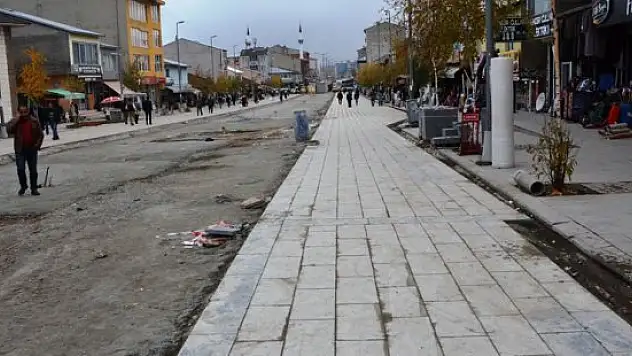 Eski Van caddesinde çalışmalar  hızla devam ediyor
