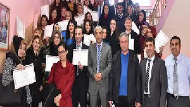Ahlat'ta Erasmus proje dersi veriliyor