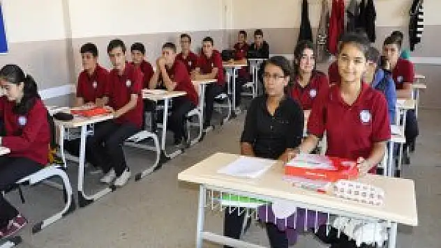 Arguvan'da Demokrasi Egitimi ve Okul Meclisleri Projesi
