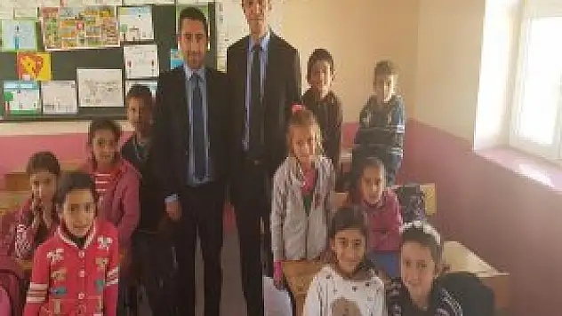Bitlis Emrullah Sabaz köyleri dolaştı