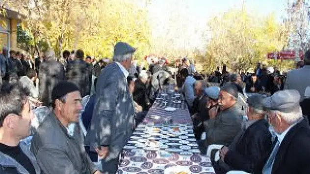 Güroymak'ta iki aile arasındaki küslük barışla bitti