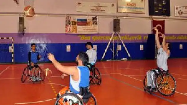 Muş'ta engelli basketbolcuların deplasmanda başarısı