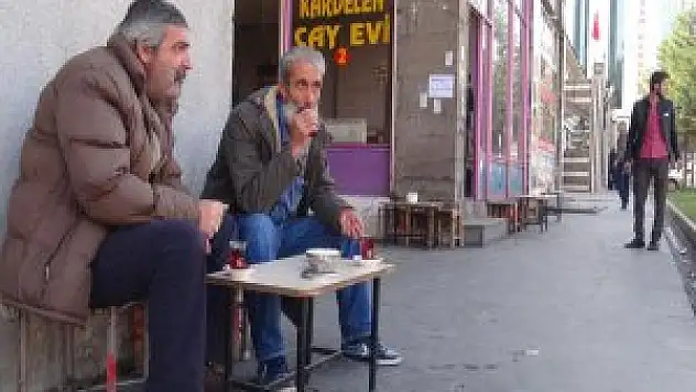 Tatvan'da çaya zam geldi
