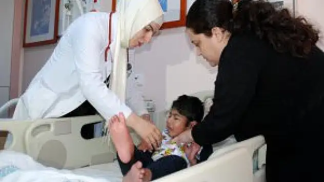 Erzurum'da suriyeli ayakları bağlı donmak üzereyken bulundu
