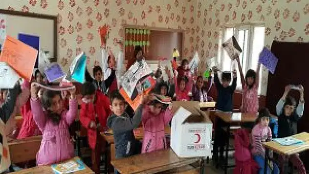 köy okullarına kırtasiye yardımı yapıldı