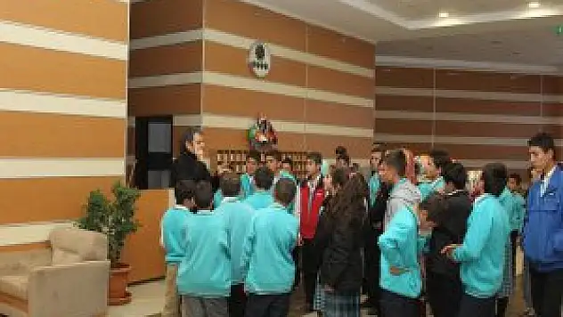 YİBO öğrencilerinden, BEÜ'ye ziyaret gerçekleşti