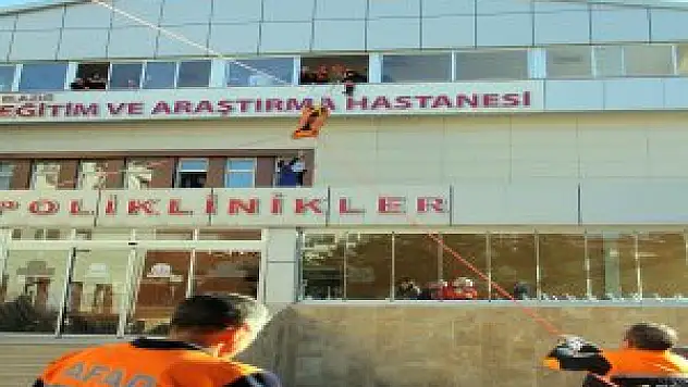 Elazığ Eğitim ve Araştırma Hastanesi'nde deprem tatbikatı yapıldı