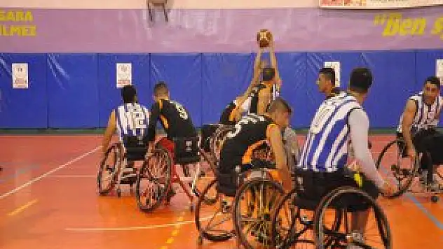 Tekerlekli Sandalye Basketbol ligi