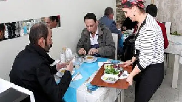 Hakkari'de yöresel yemekler test edildi