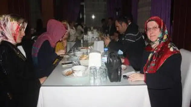 Yüksekova'da öğretmenlere yemek