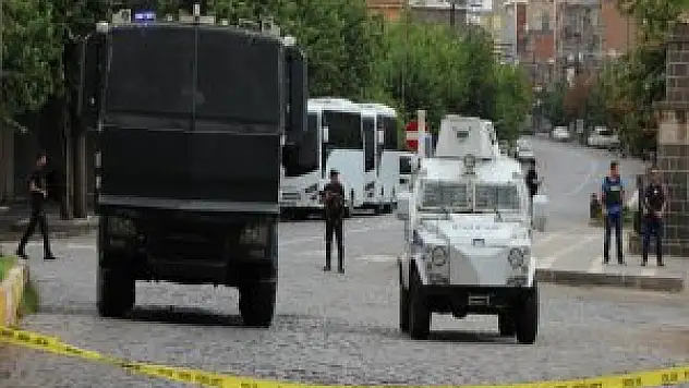 Son dakika! Tahir Elçi Öldürüldü İlçe'de Sokağa Çımakma Yasağı Kararı Alındı