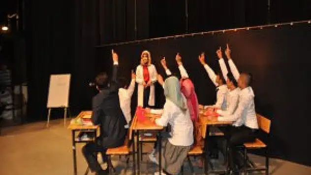 Bitlis Hizan'da 'Öğretmenler Günü' etkinliği yapıldı
