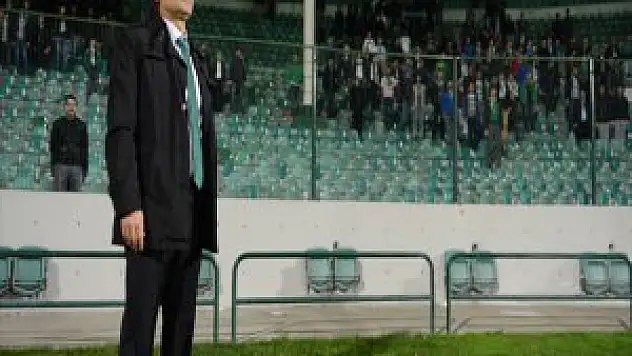 Bursaspor Uşaksporu tek devre yerle bir etti