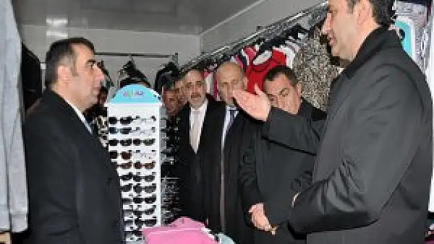 Kızılay Muş Şubesi, MŞÜ'de sosyal mağaza açtı