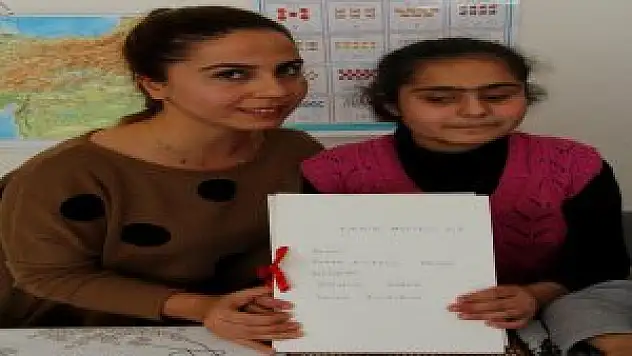 Vanda kör öğrencilerine ışık oldu