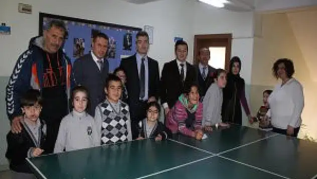 Oltu'da 'özel öğrencilere' masa tenisi