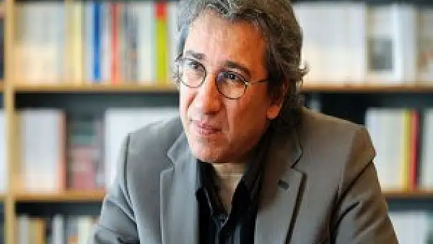 Can Dündar'dan FEMEN'e teşekkür mektubu!