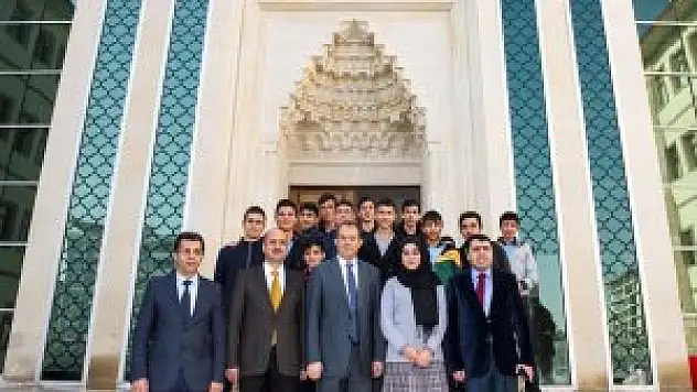 Vali Taşyapan İmam Hatip Lisesi'ni ziyaret